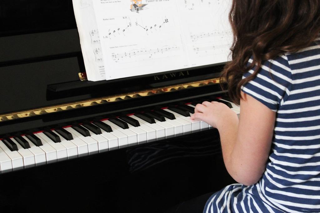How You Can Assist Your Child’s Learning with the Right Piano?