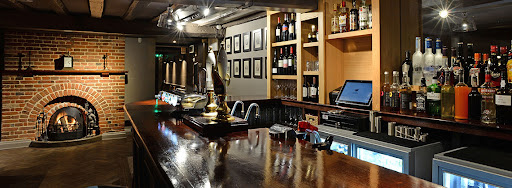 Top 10 Pubs in UK To Visit Atleast Once In Your Lifetime