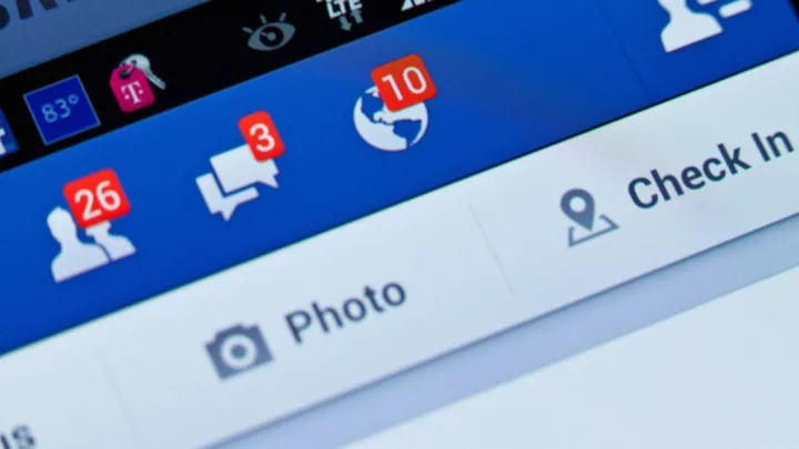 Facebook notification panel'; unfollowed you on facebook