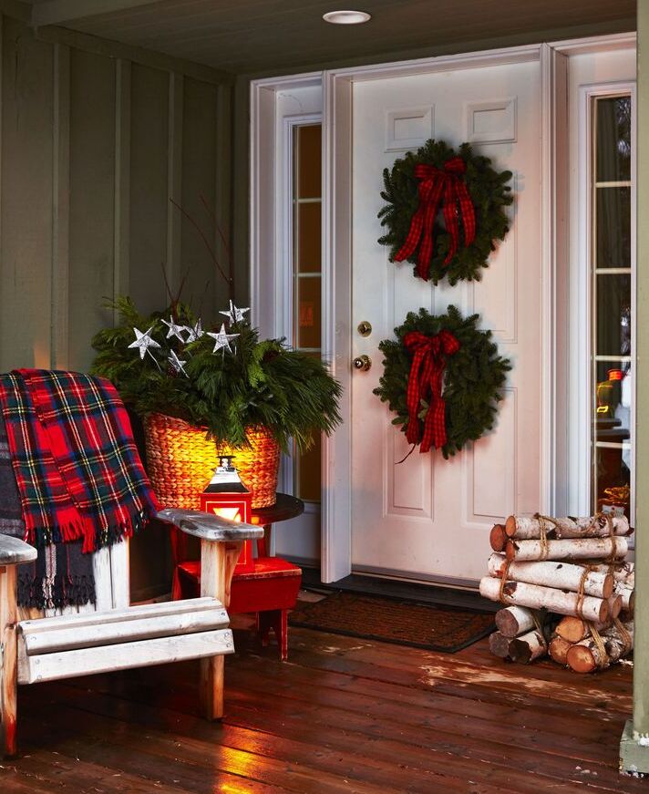 23 Best Christmas Decoration Ideas For Indoors Outdoors In 2021 - Diy Christmas Outdoor House Decorations Ideas