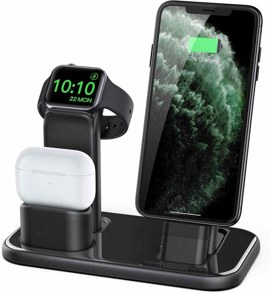 3-in-1 Charging Stand; 25+ New Year Gift Ideas For Boys 