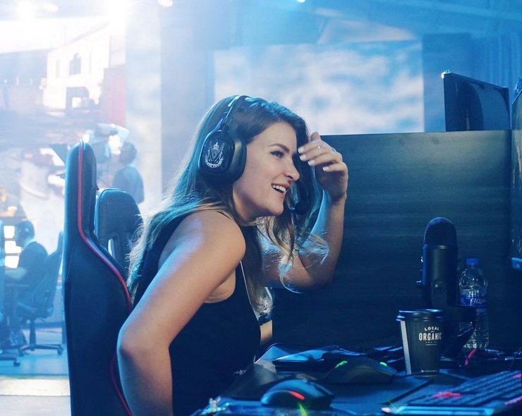 kittyplays image: top female twitch streamers