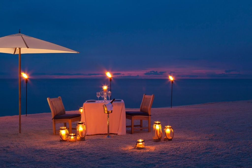 valentine's day party ideas: poetry night at a beach