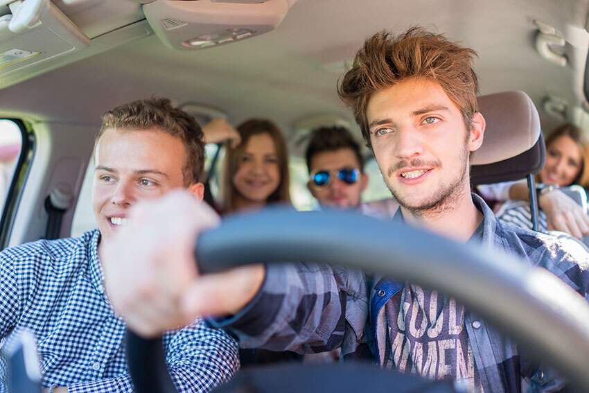 Top 6 Car Insurance for College Students of US in 2022