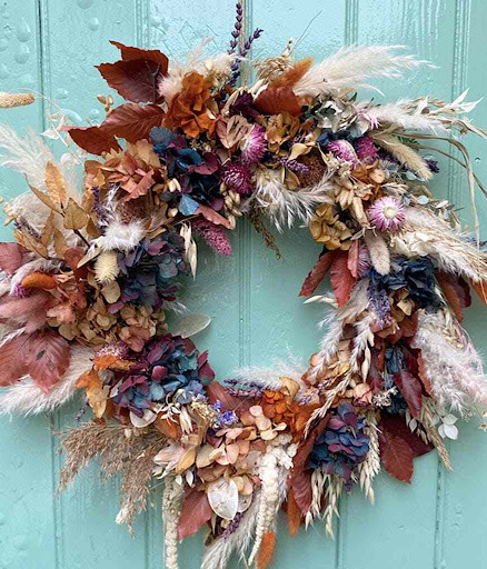 14 Best Valentine’s Wreaths for Your V-day in 2022  