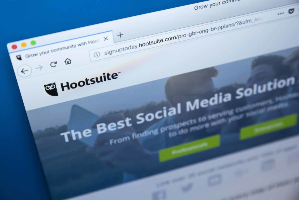 Tips For Using Scheduled Facebook Posts Using Hootsuite 