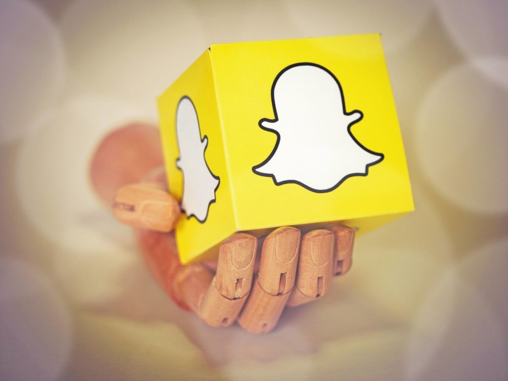 Snapchat logo;Instagram alternative