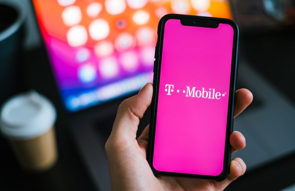 T-Mobile Cell Phone Plan Review | Detailed Overview (2022)