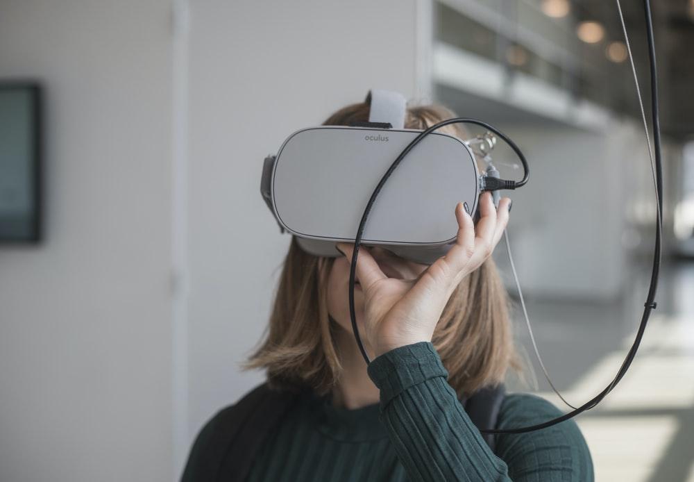 New to VR? 5 Tips to Stay on Top of your Game