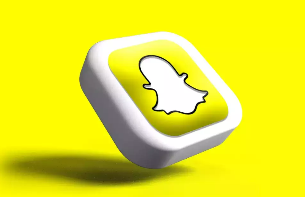 Snapchat Plus vs Snapchat
