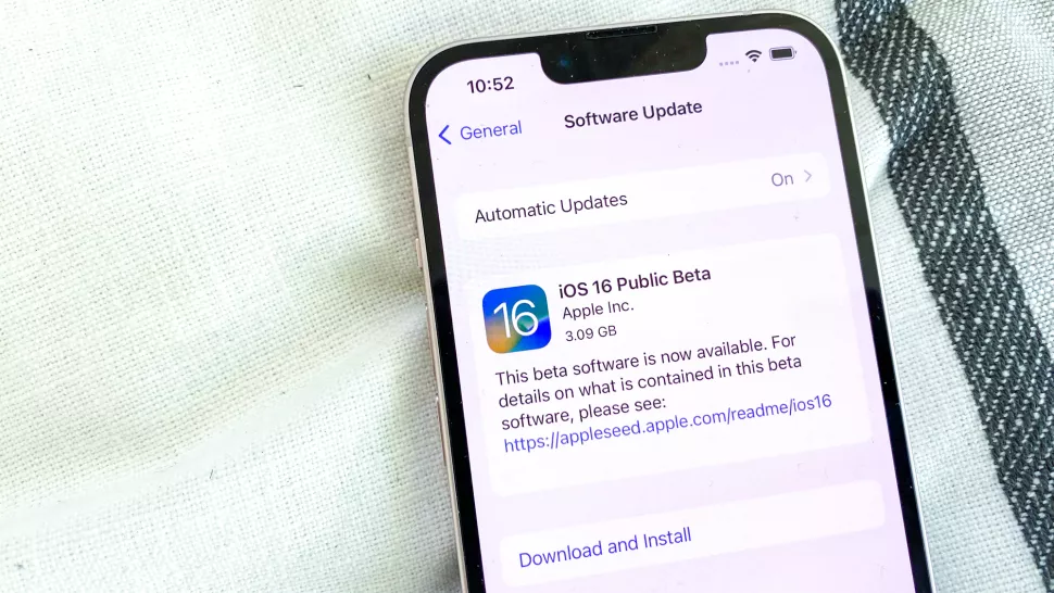 How to Download iOS 16 Public Beta 2 on iPhone