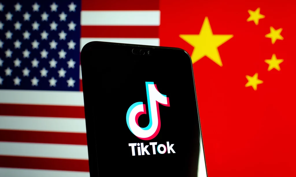 FCC Asks Apple and Google to Ban TikTok from their App Stores