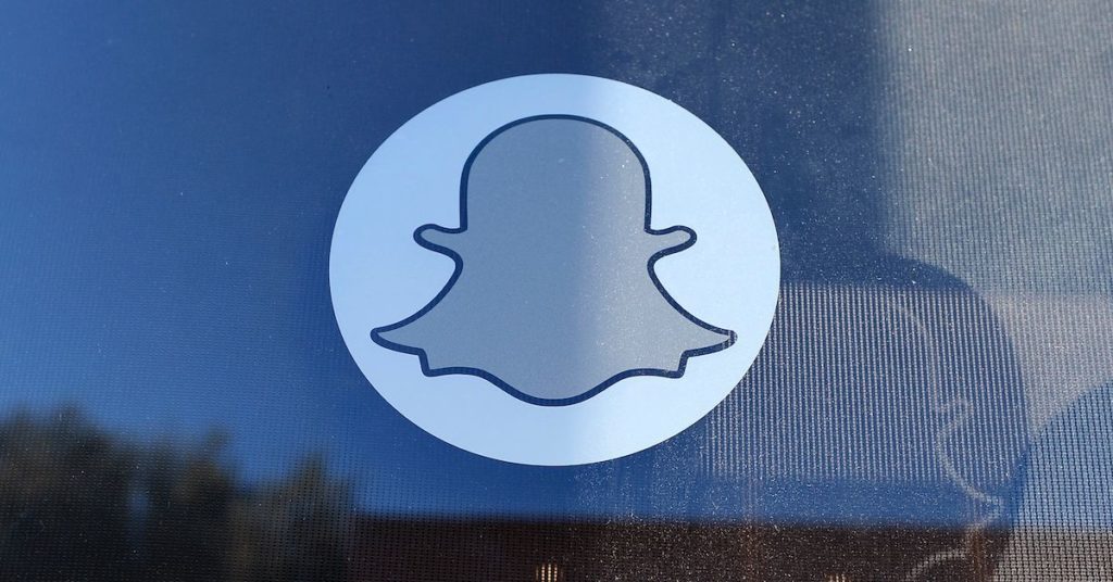 What Do The Eyes Mean on Snapchat Plus | Know Who Keeps an Eye on Your Story