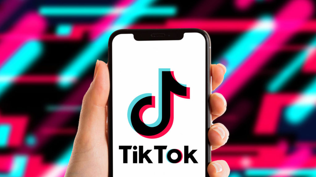 What is TikTok’s AI Greenscreen Filter & How to Use It?