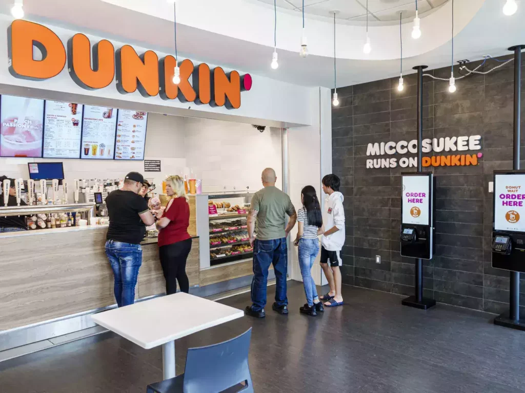Dunkin store ; Does Dunkin Take Apple Pay | All Payment Methods at Dunkin (Updated 2022)