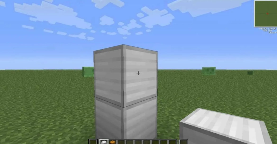 How to make an Iron Golem in Minecraft