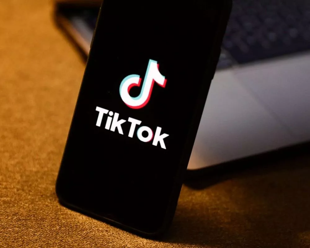 How To Speed Up Pictures On TikTok With 5 Easiest Steps (2022)