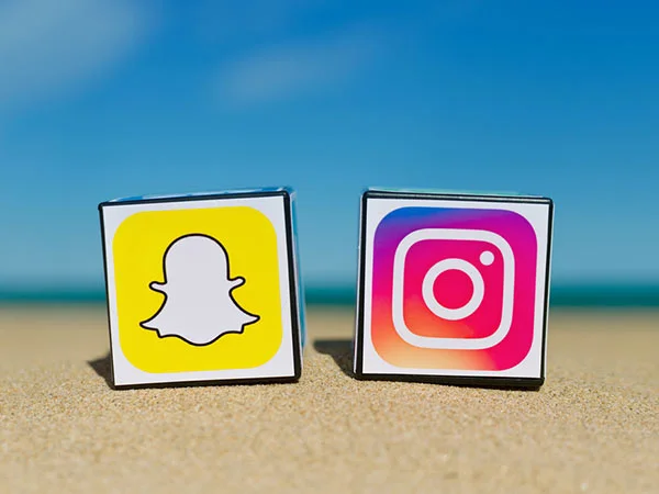 Snapchat vs Instagram: Chat