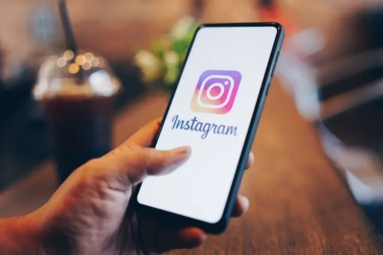 Instagram Memories Feature: Reshare Your Old Posts (2023)