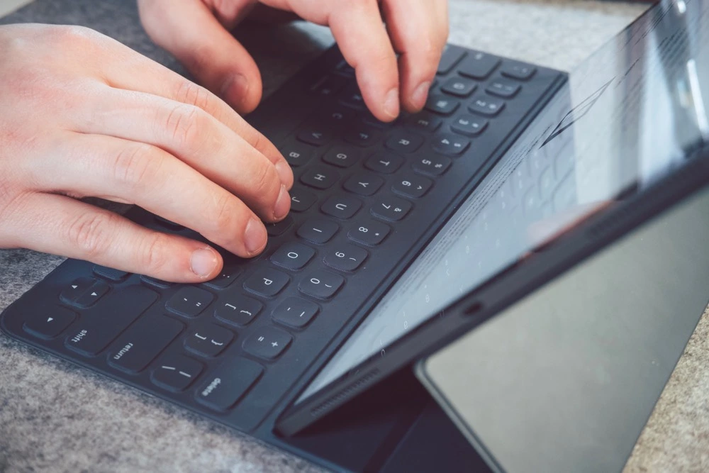 How to get access to iPad keyboard shortcuts