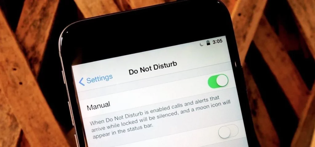 Toggle switch of do not disturb on iPhone; What does do not disturb do on iPhone