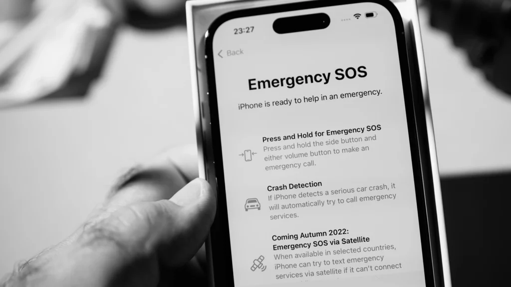Emergency SOS on iPhone; why does my Iphone say SOS