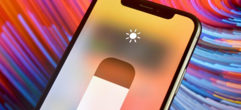 Screen brightness in iPhone; how to disable clean energy charging on iPhone