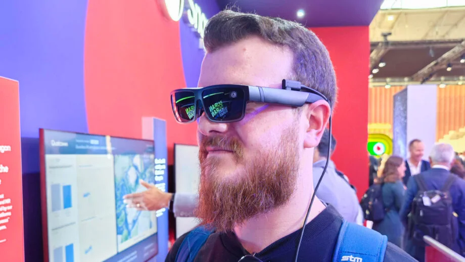 ChatGPT Glasses: How Far Are We From The Future in 2023