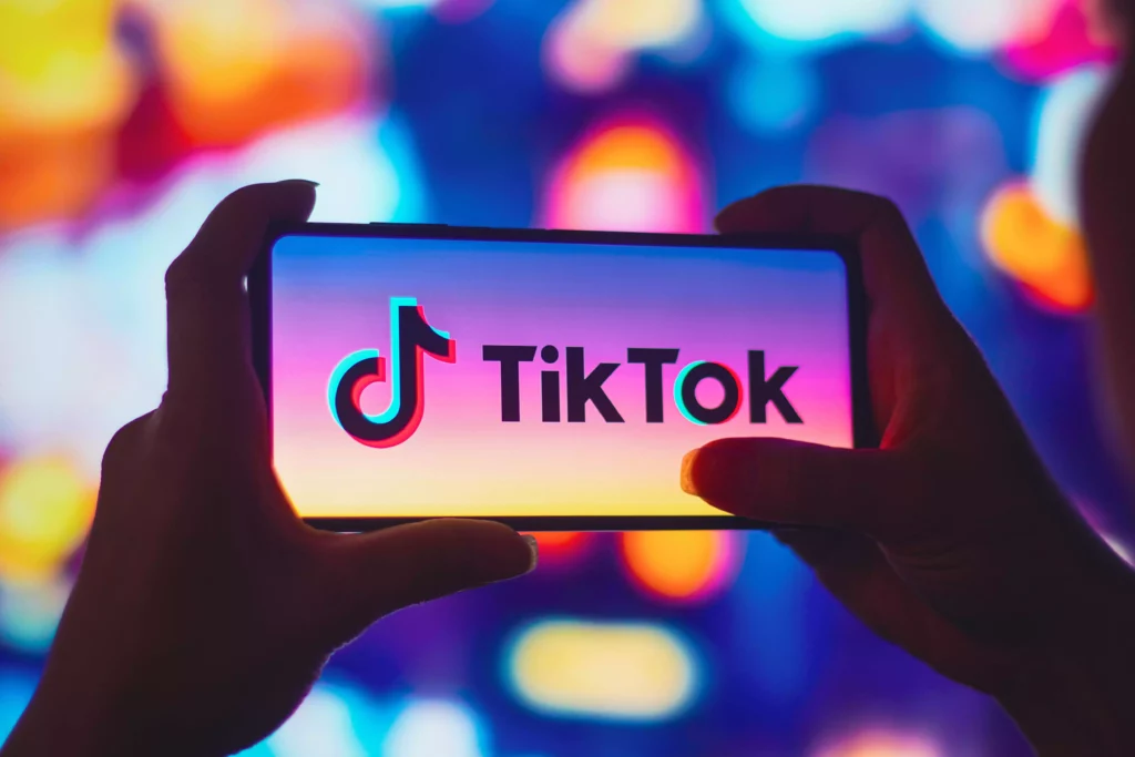 Fix 'Please try again or log in with a different method' TikTok Glitch By Clearing Your App CacheFix 'Please try again or log in with a different method' TikTok Glitch By Clearing Your App Cache