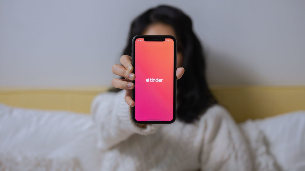How Old Do You Have to Be to Use Tinder?
